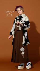 玉城ティナ×紅一点の卒業式袴レンタル|卒業式の袴ご紹介 21IN-3