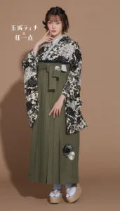“玉城ティナ×紅一点 ”の卒業式袴レンタル|卒業式の袴ご紹介 IN-56