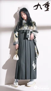 “九重”の卒業式袴レンタル|卒業式の袴ご紹介 KN-52