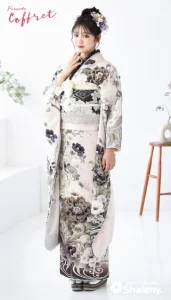 “代田萌花ちゃん”着用の振袖-薄ピンク｜成人記念の新作振袖ご紹介　CF-601
