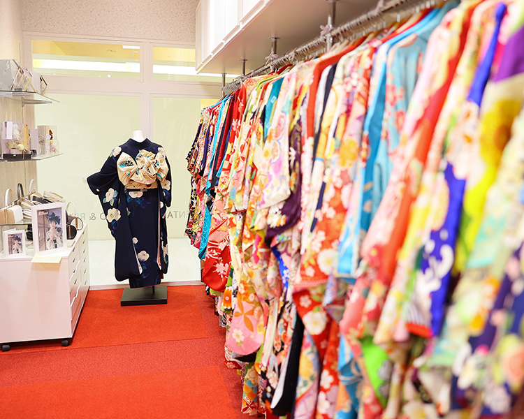 【富山市】シャレニープラス総曲輪フェリオ店のスタジオセットのご紹介⑧|【富山市】2026年2027年卒業式の方必見|卒業の思い出を写真に残すならおしゃれなスタジオ撮影が絶対おすすめ|シャレニープラス総曲輪フェリオ店-富山市